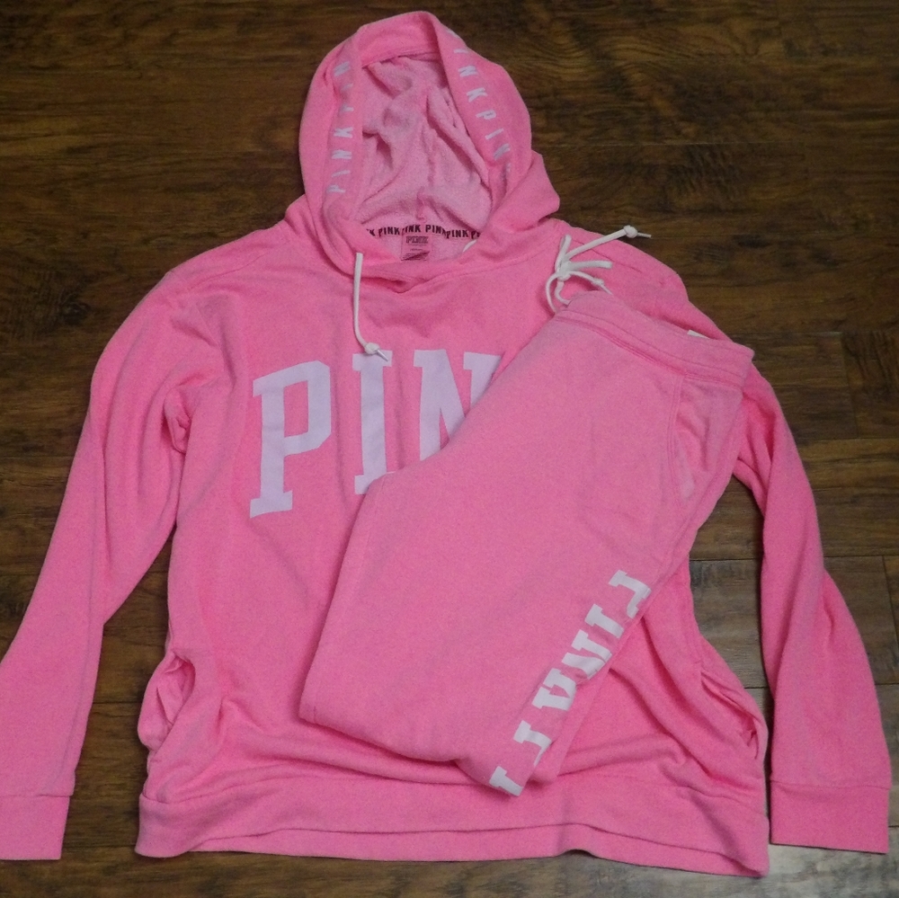 NWT Pink VS hoodie and skinny joggers